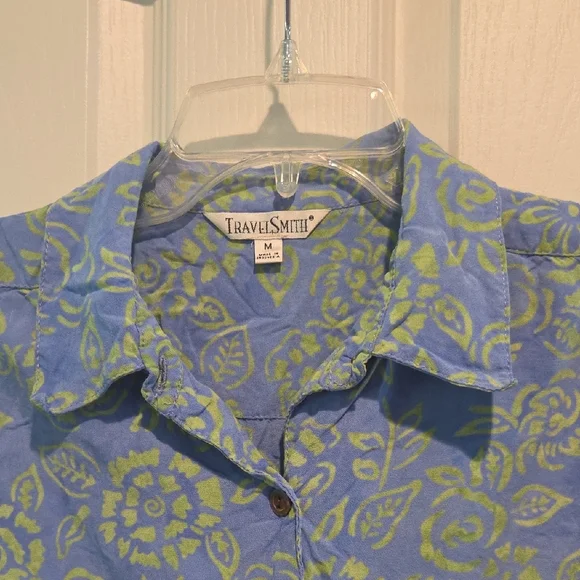 TravelSmith Blue and Green Floral Shirt - Picture 2 of 3